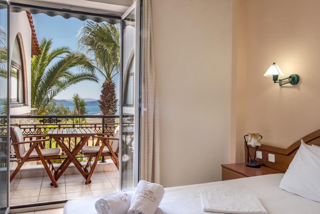 Pyrgos Hotel オウランオウポリ エクステリア 写真