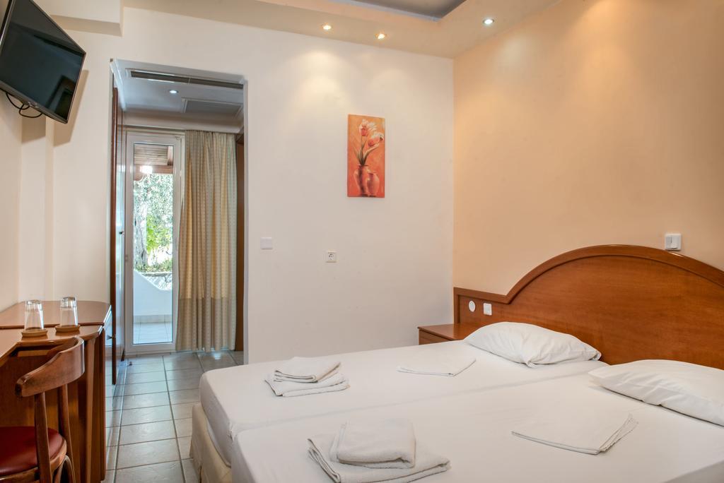 Pyrgos Hotel オウランオウポリ エクステリア 写真