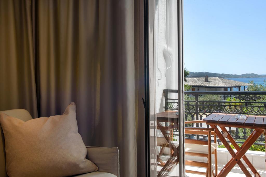 Pyrgos Hotel オウランオウポリ エクステリア 写真