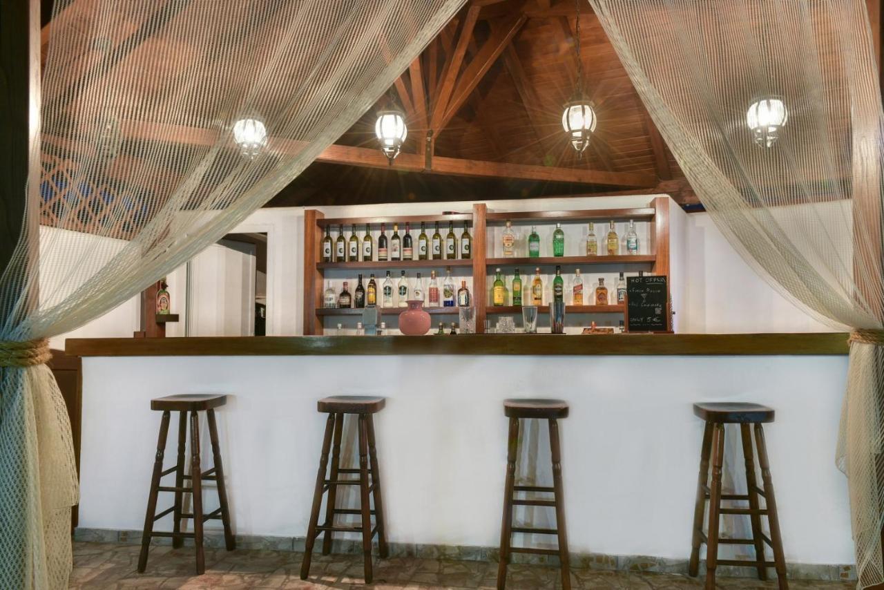 Pyrgos Hotel オウランオウポリ エクステリア 写真